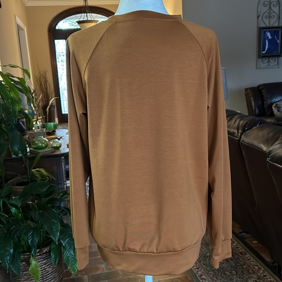 Yellowstone raglan sleeve sweatshirt szM - Picture 4 of 8